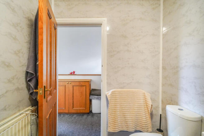 2 bed Flat for sale Image 6