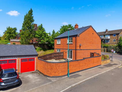 Hucknall Road, Nottingham, Nottinghamshire, NG5 1FJ