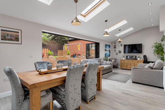 Sitting/Dining Room