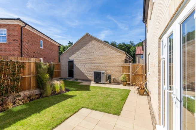 landscaped rear gard