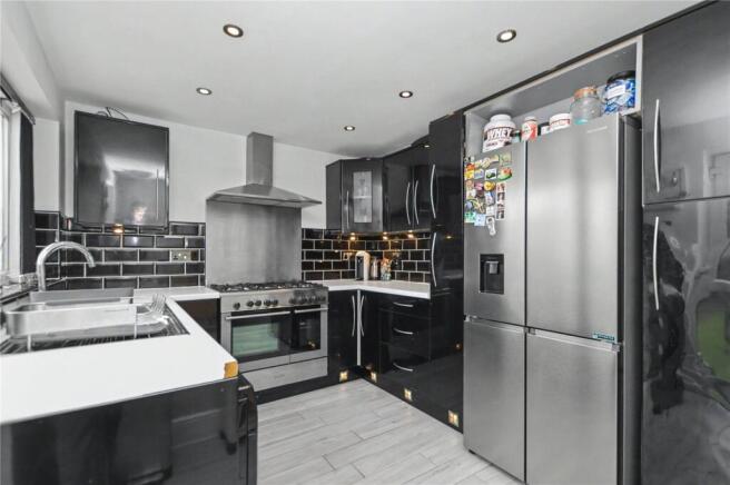 2 bed Semi-Detached for sale Image 3