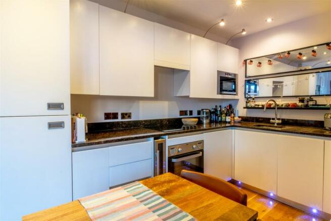 Lounge/ Kitchen