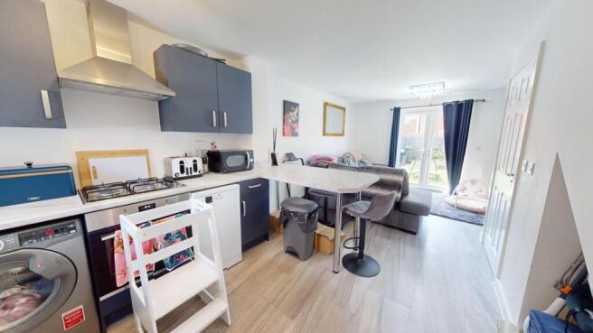 3 bed Town House for sale Image 6