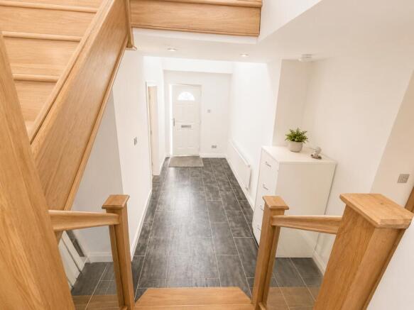 4 bed Detached for sale Image 10