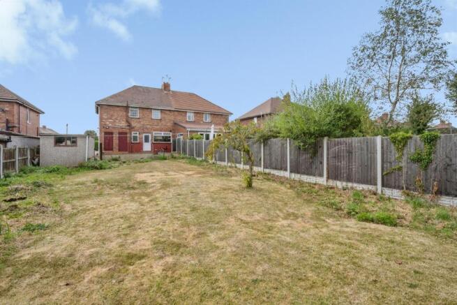 3 bed Semi-Detached for sale Image 12