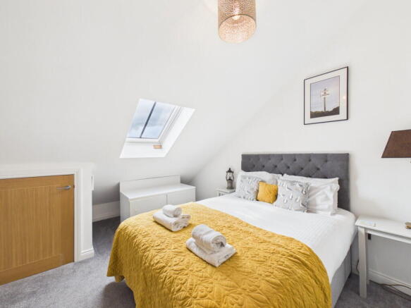 2 bed Penthouse for sale Image 11