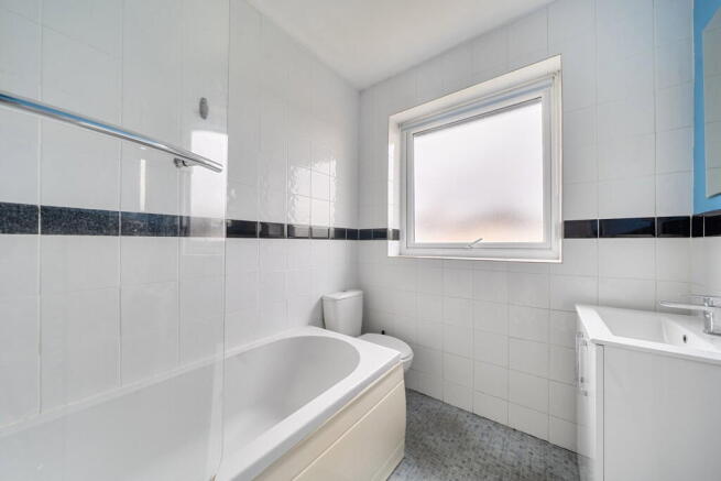 3 bed Semi-Detached for sale Image 10