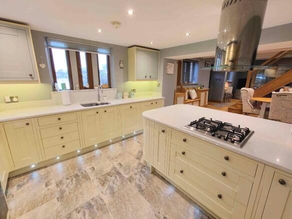 3 bed Cottage for sale Image 7