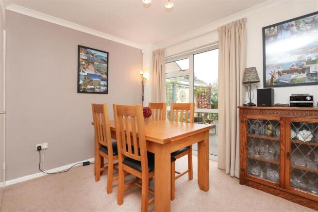 Dining Area.jpg