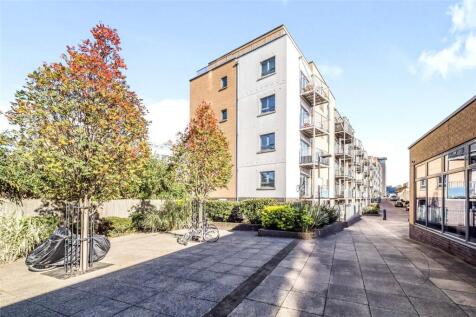 Grove Crescent Road, London, E15