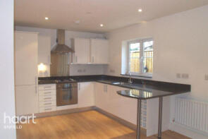 29, 45 Fontaine Court, High Street, London N14 6LW