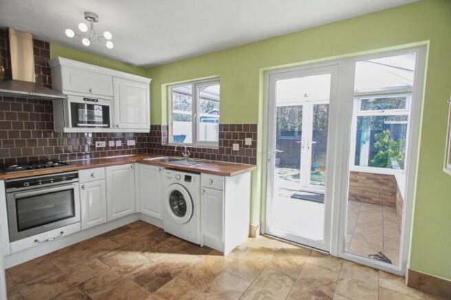 Ty'N Y Parc, Abertridwr, Caerphilly, CF83 4ED photo 4