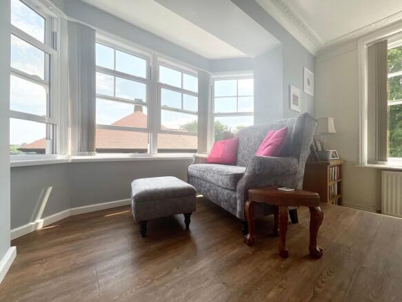 3 bed Flat for sale Image 7
