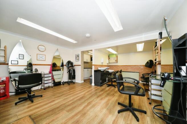 Salon/Shop