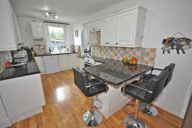 KITCHEN BREAKFAST ROOM