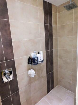 En-Suite Shower