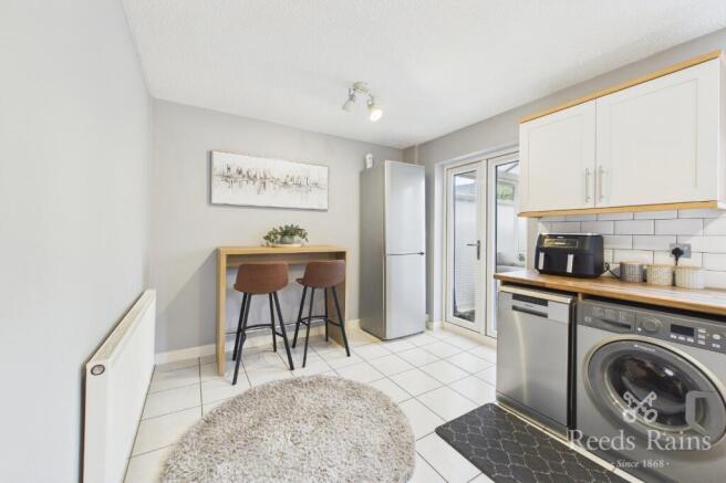 3 bed Semi-Detached for sale Image 11