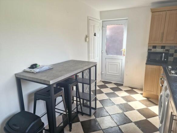 Photo 6