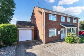 159, Greenfields, Earith PE28 3QZ