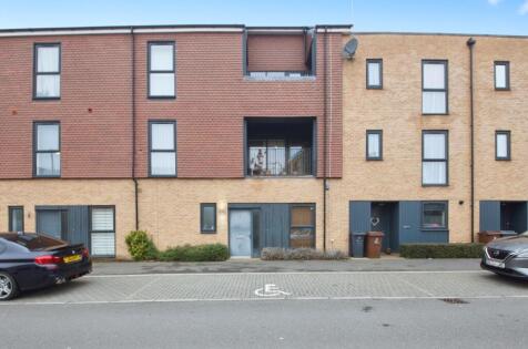 Royal Anglian Way, Dagenham, RM8