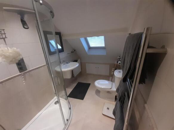1 bed House for sale Image 11