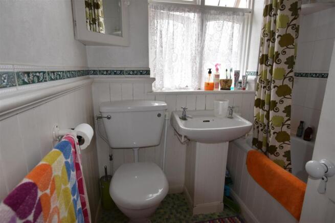 Bathroom/w.c.: