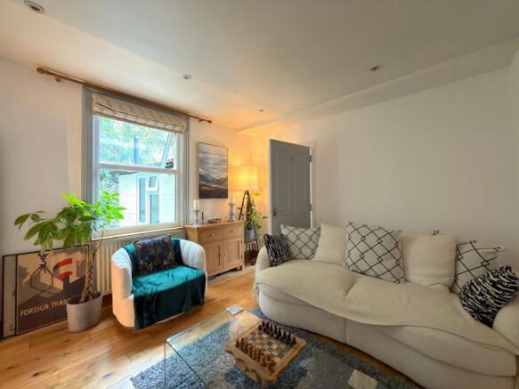 Living Room (2)