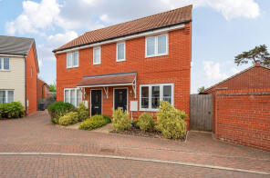 98, The Josselyns, Felixstowe IP11 0XW