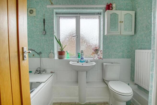 2 bed Semi-Detached for sale Image 12