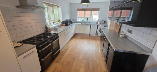 Bradshaw Road, Marple photo 4