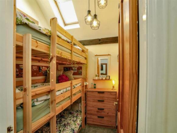 2 bed Terraced for sale Image 11