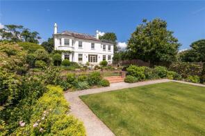 Camden House, Bells Yew Green Road, Bells Yew Green, Frant TN3 9BD