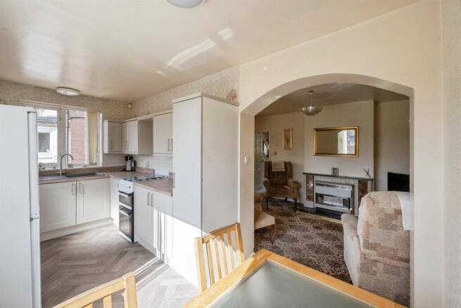 2 bed Semi-Detached for sale Image 4