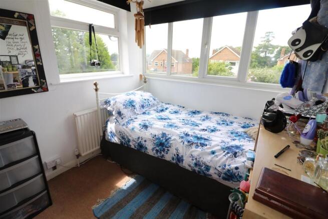 52Blackbed5.JPG