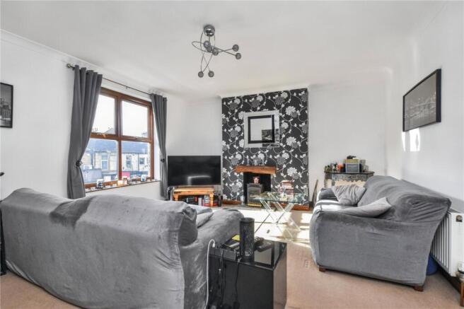 2 bed Apartment for sale Image 9