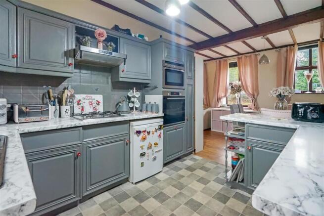 3 bed Barn Conversion for sale Image 11