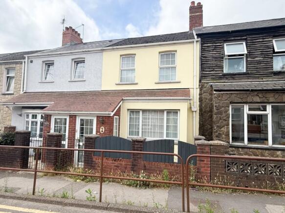 3-bed terraced on Victoria Street, Cwmbran, NP44, £200,000