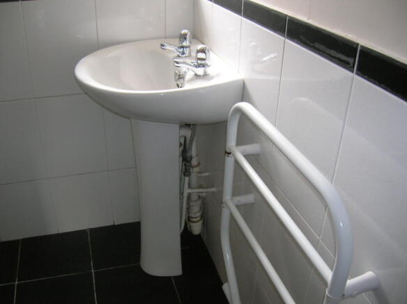 Photo 8