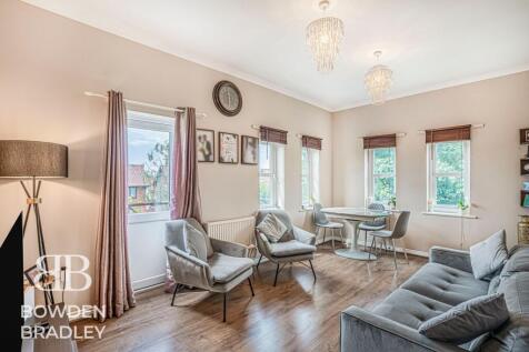 Glandford Way, Romford, RM6
