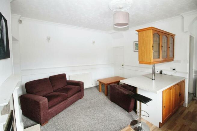 Open Pan Lounge/Kitchen