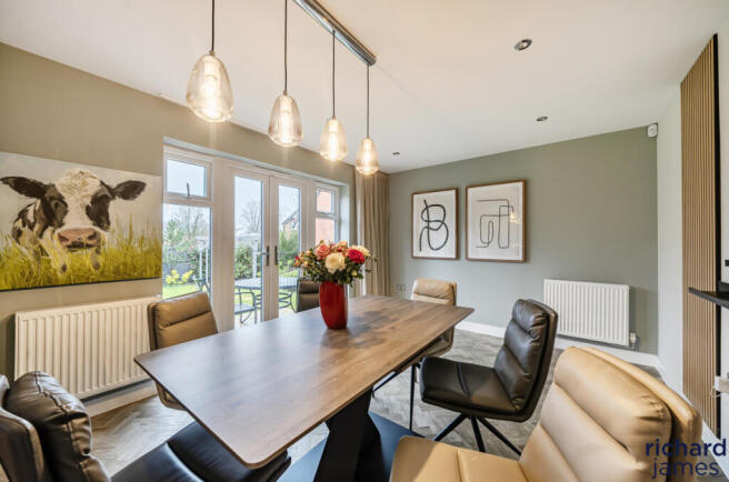 379cf70f92e84a5389856048f75e8576