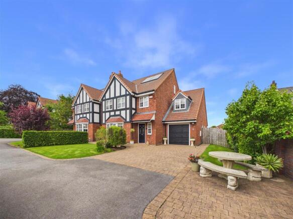 Heads Lane, Hessle - Main