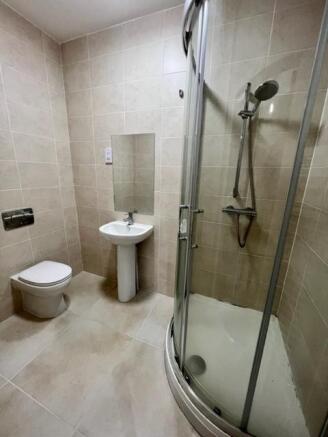 1 bed House Share to rent Image 5