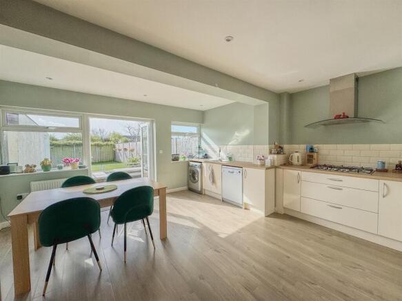 Kitchen / Diner