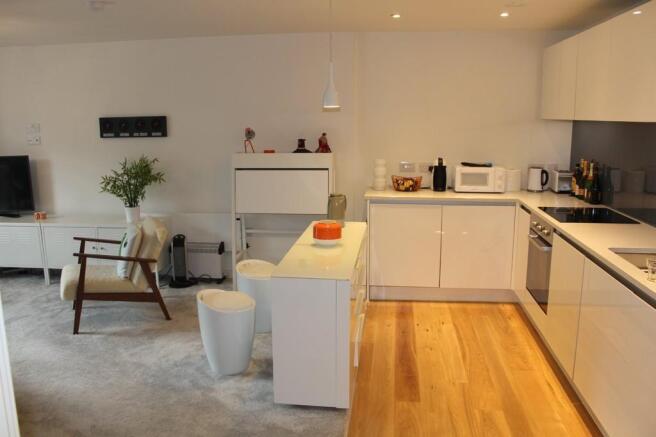 Photo 10