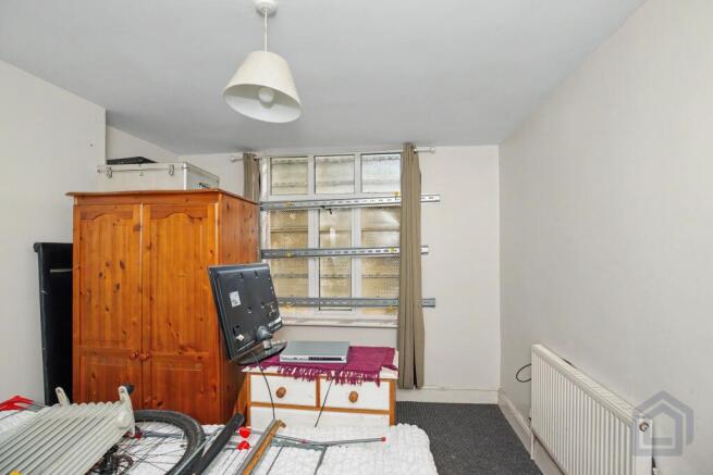 1 bed Flat for sale Image 4