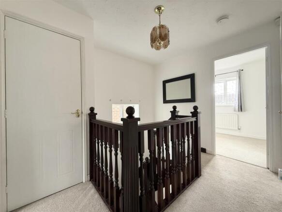 3 bed Detached to rent Image 10
