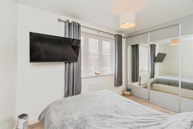 2 bed Semi-Detached for sale Image 12