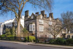 8, St Katharine's Precinct, London NW1 4HH