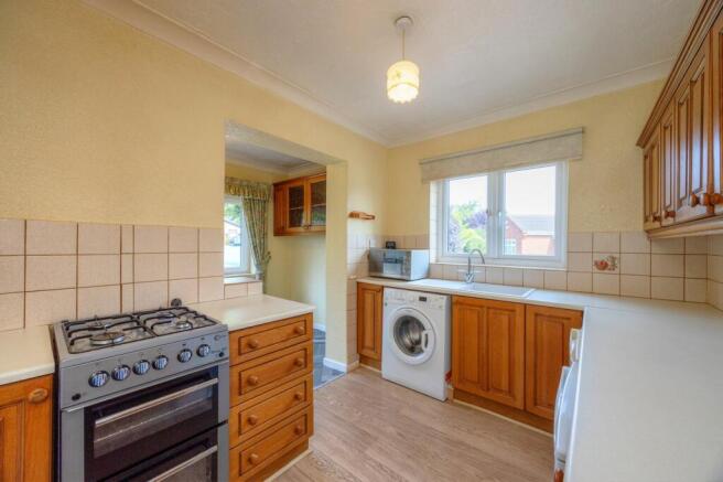 2 bed Detached Bungalow for sale Image 5